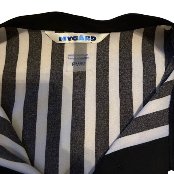 NYGARD Women’s Black & White 3/4 Sleeve Blouse Size‎ Petite Medium - Picture 3 of 5